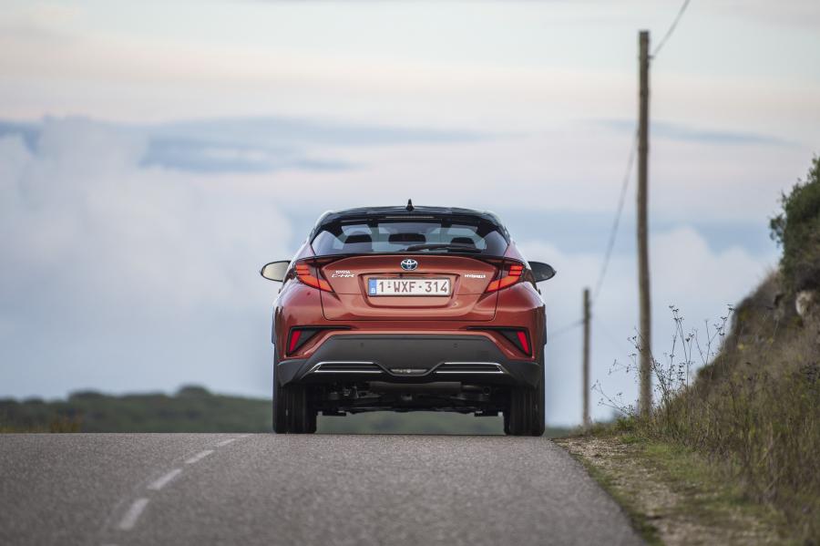  Toyota C-HR Hybrid 2019 года  (WW) (фото 86 из 174)